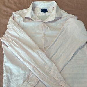 Men’s slim fit button down shirt